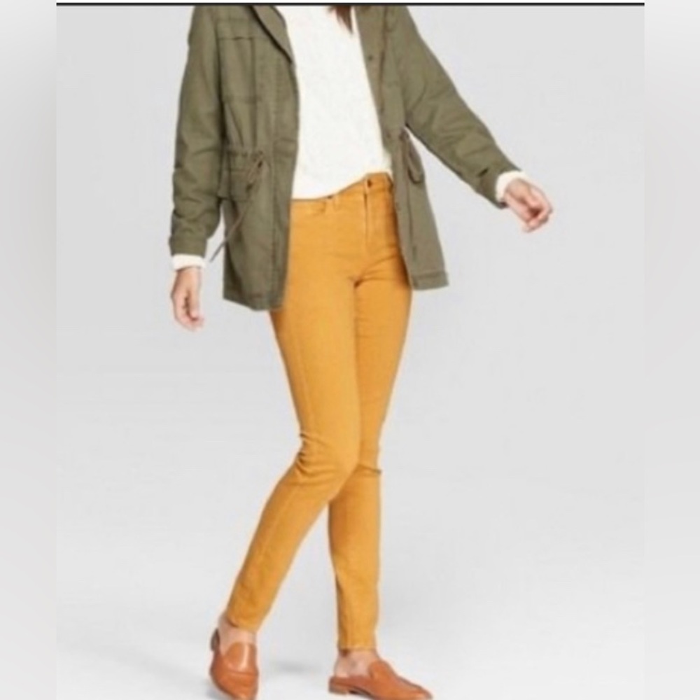 Woman's Universal Thread Mustard High Rise Skinny Jeans Size 16